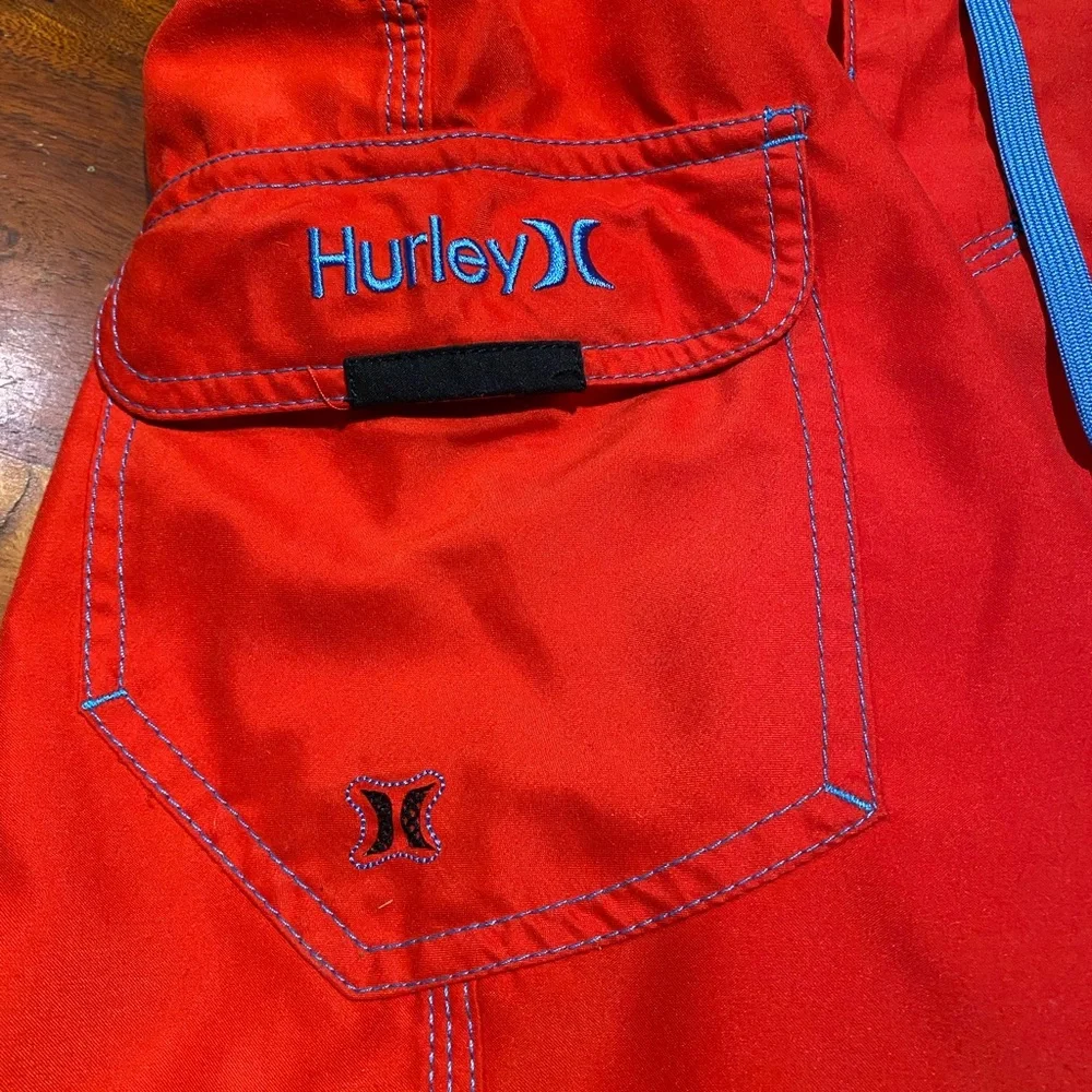 Hurley red board‎ shorts men’s size 30